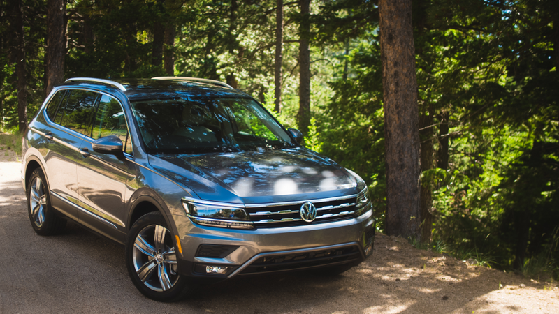 Illustration for article titled The 2018 Volkswagen Tiguan Is Sterile But Has A Third Row Because You Aren't